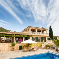 Traditionele Spaanse villa met zwembad in Spanje