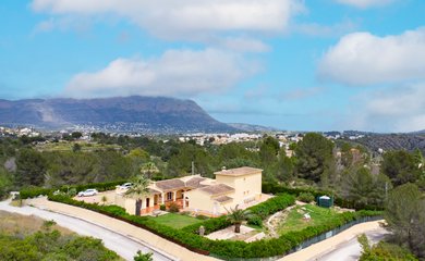Villa zum kauf in Gata De Gorgos / Spanien